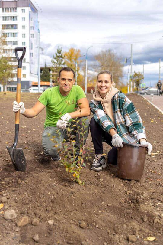 Volunteering can be an exciting part of your date